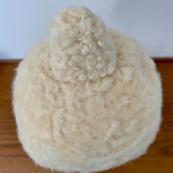 Vintage Original LILLY DACHE Paris New York Beanie Hat Cream Faux Fur